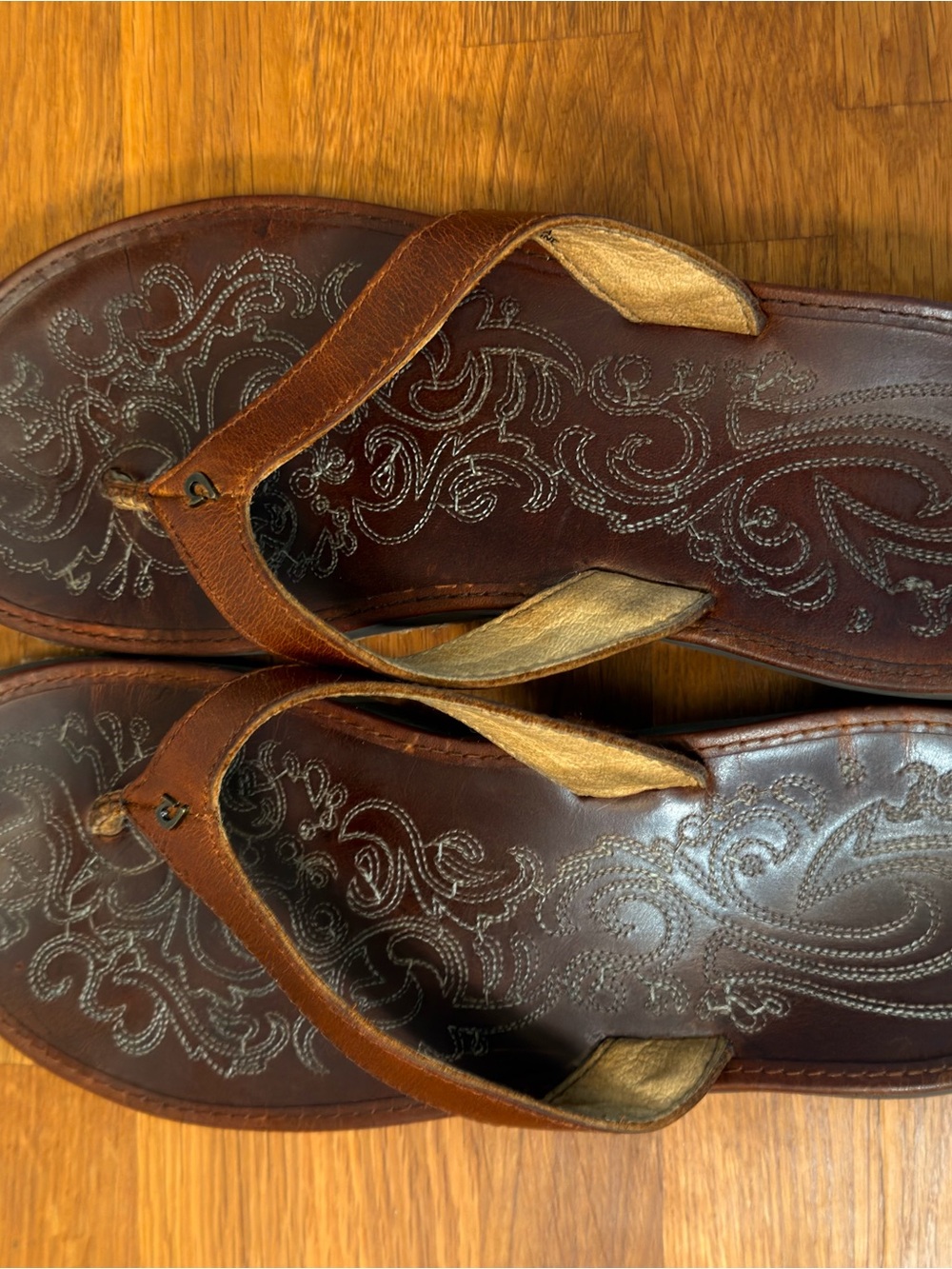 Paniolo by OLUKAI Woman’s Premium Brown Leather Sandals with Embossed Footbed - Picture 2 of 11